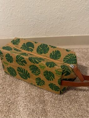 Trader Joe’s Green and Brown Monstera Leaf Dopp Kit Toiletry Bag
